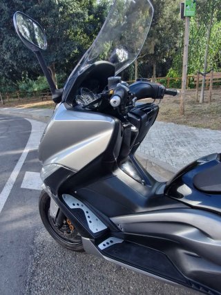 Yamaha TMAX XP500A Maxi Scooter