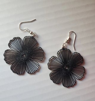 Pendientes flor negra 4cm