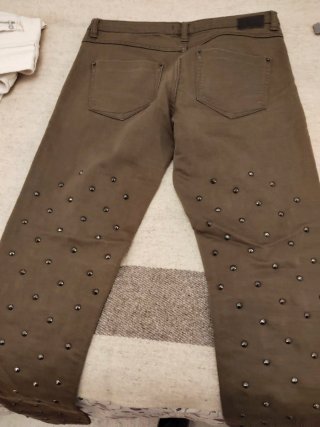 Pantalón caqui Pull&Bear chica