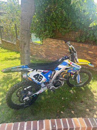 Suzuki RMZ 250 4T | FMF + Boyesen + extras