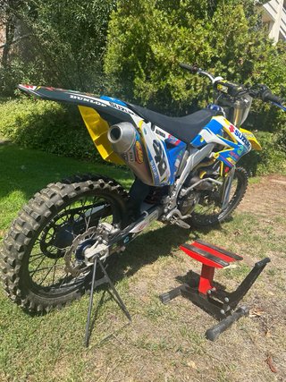 Suzuki RMZ 250 4T | FMF + Boyesen + extras