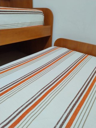 Coppia Letti Singoli in Legno Artigianali