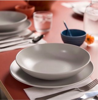 Vajilla Fargklar Ikea Gris claro mate 18 piezas
