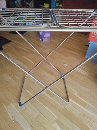 Tendedero plegable metálico