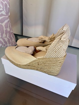 Alpargatas Castañer cuña beige 9cm