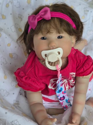 Bebé Reborn Asiática