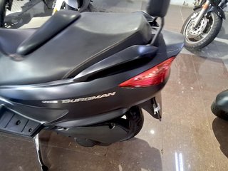 Suzuki Burgman 200 Negra