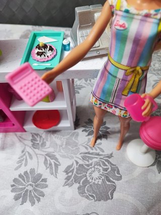 Barbie Bambola con Dispensa Cibo