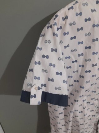 Camicia maniche corte fantasia papillon