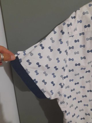 Camicia maniche corte fantasia papillon