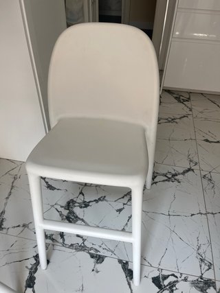 Taburetes altos blancos (2 unidades)