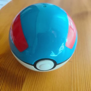 Pokéball Lanzador con Figura Pokémon