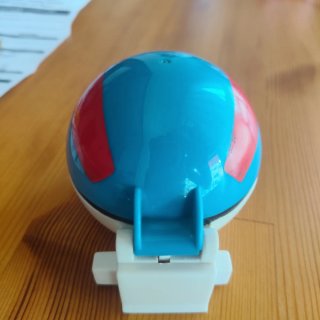 Pokéball Lanzador con Figura Pokémon