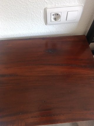 2 Mesitas de Noche de madera de teca