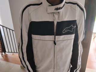 Chaqueta de moto negra