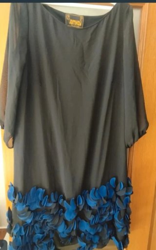Vestido fiesta negro con detalles azules