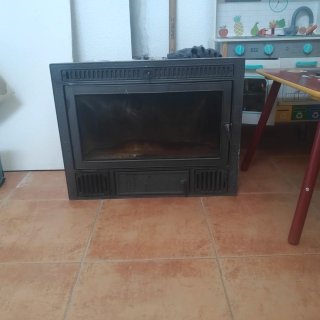 Caset chimenea Hergon metal negro