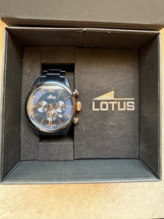 Lotus 18680 Caja Negra y Dorada