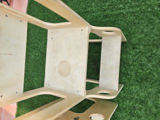 Trona convertible en mesa de actividades
