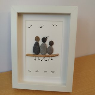 Cuadro artesanal familiar de piedra y madera 15x20