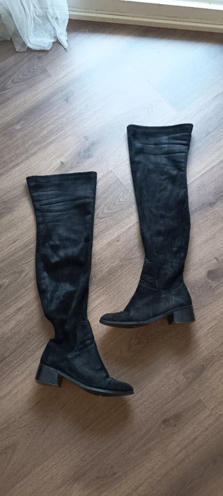 Botas altas antelina negras