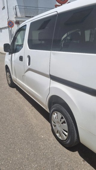 Nissan NV200 2012