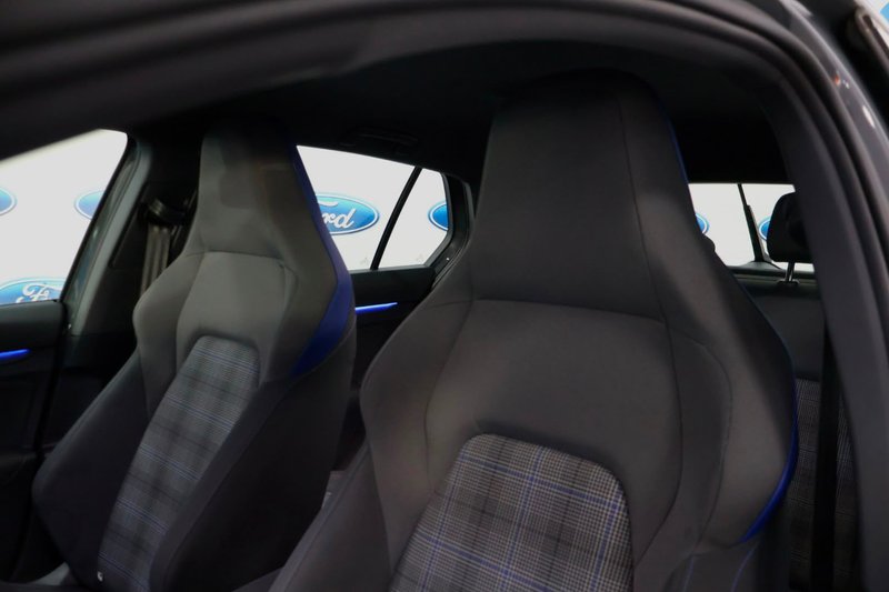 Volkswagen Golf 2022, foto 6