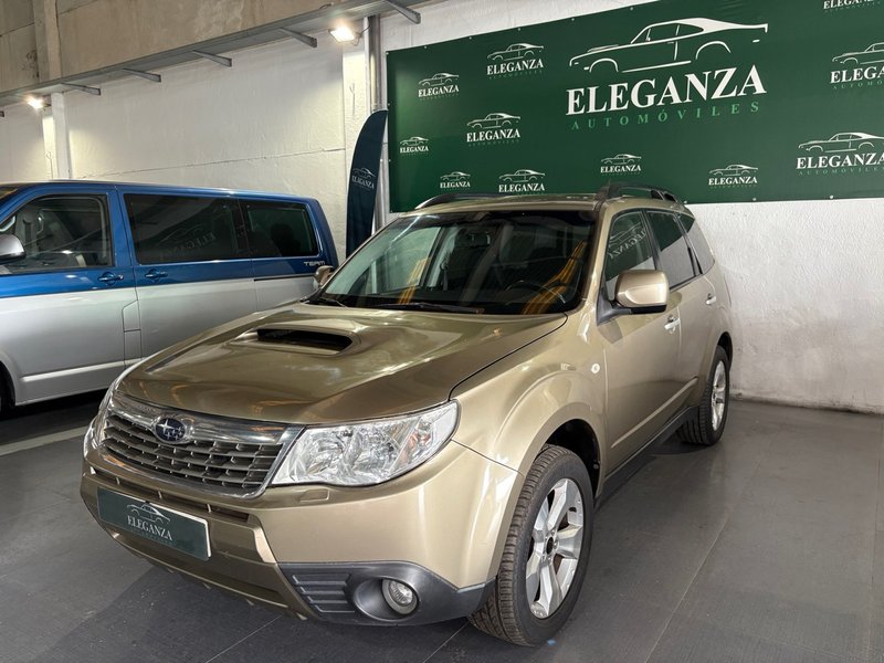 SUBARU FORESTER CON BOLA DE REMOLQUE - foto 1