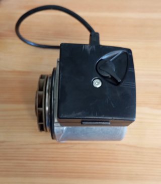 MOTORE POMPA CALDAIA GRUNDFOS UPS015-60 CACAO