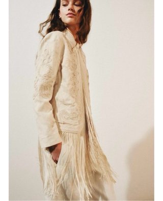 Chaqueta Zara Beige Bordada Flecos