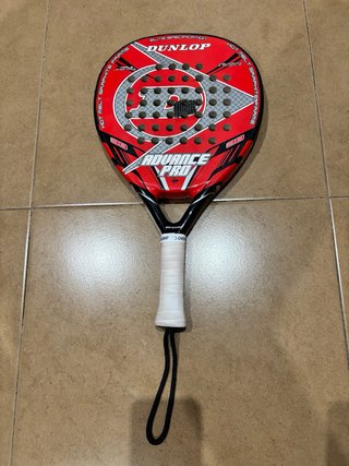 2 Palas de Pádel Bullpadel K3 Pro y una Dunlop