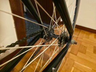 Bicicleta Aventón Córdoba Talla 55 Blanca y Negra