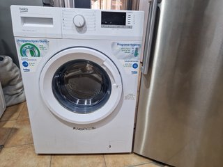 Nevera Siemens y Lavadora Beko