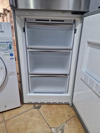 Nevera Siemens y Lavadora Beko