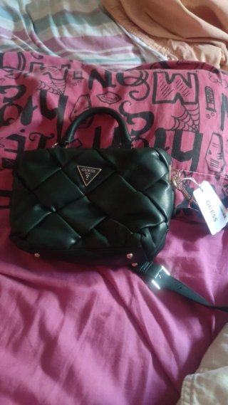 Bolso Guess acolchado verde nuevo