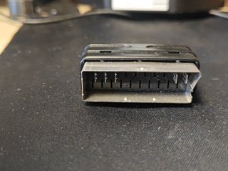 Adaptador Euroconector SCART a RCA con selector