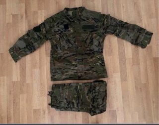 Uniforme airsoft camuflaje boscoso pixelado
