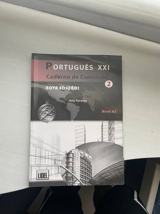 libro y cuadernillo de portugues XXI Lidel