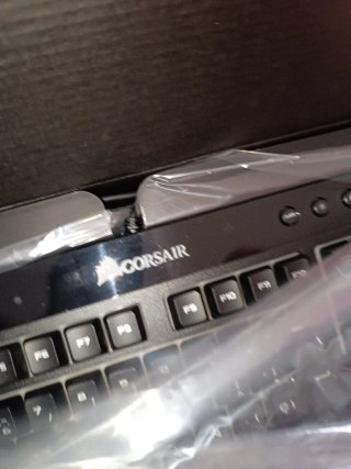 Teclado Corsair K55 RGB Gaming