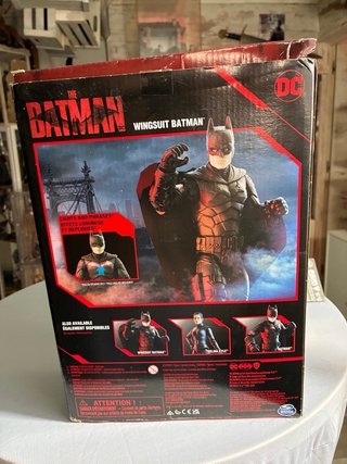 Figura Batman Deluxe Wingsuit 30cm