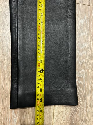 Pantalón Cuero Negro Bockle