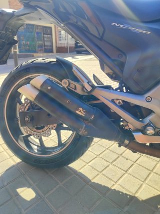 Honda NC750X Adventure Negra