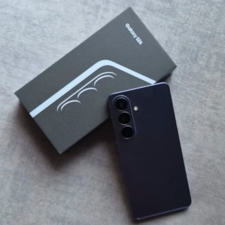 SAMSUNG  GALAXY  S26