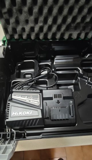 Taladro-Atornillador hikoki