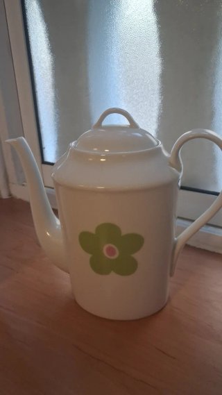 Vajilla porcelana verde y rosa,