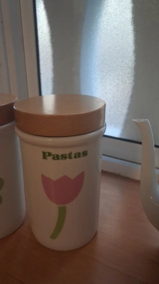 Vajilla porcelana verde y rosa,