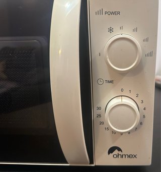 Microondas Ohmex MWO 2089 700W 20L