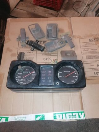 Manetas y marcador Isuzu Trooper
