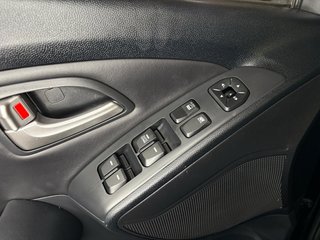 HYUNDAI IX35 ÚNICO PROPIETARIO, DOBLE TECHO SOLAR