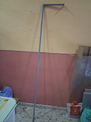 Perchero hecho por herrero
